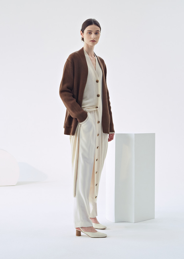 19FW Two Tucked Pants_Ivory